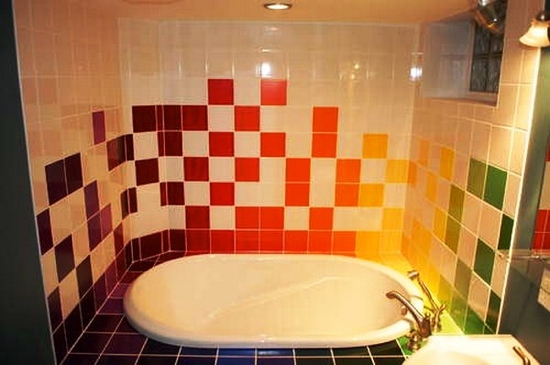 Design tile around the bathtub