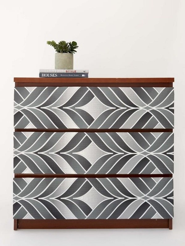 Gradient dresser in gray