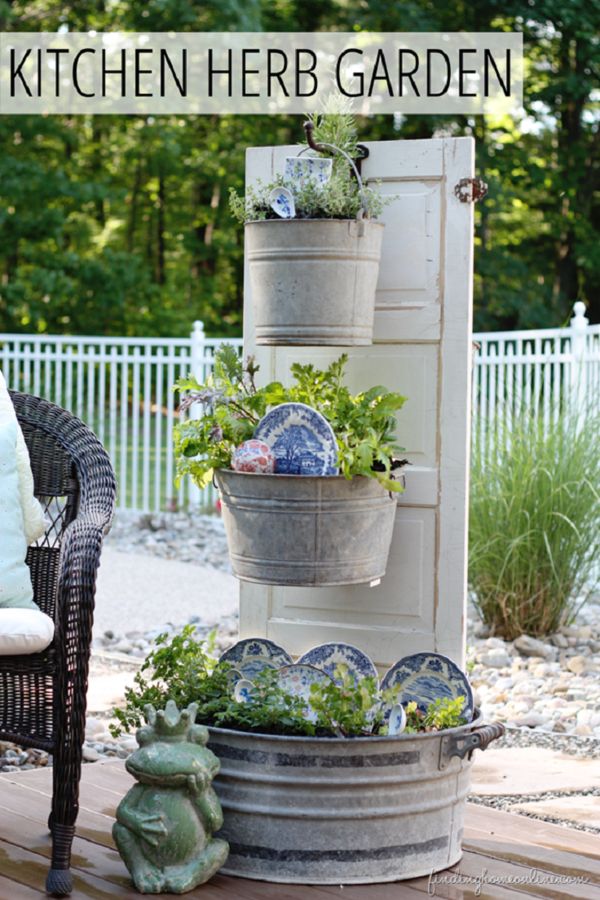 DIY garden bucket plant decorative plates