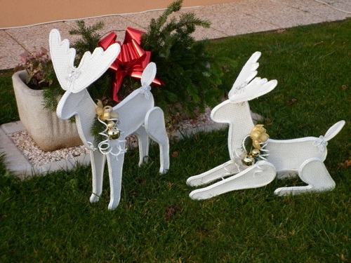 Juledekoration udendørs med hjorte