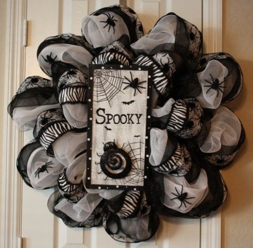 Decoration in black for Halloween