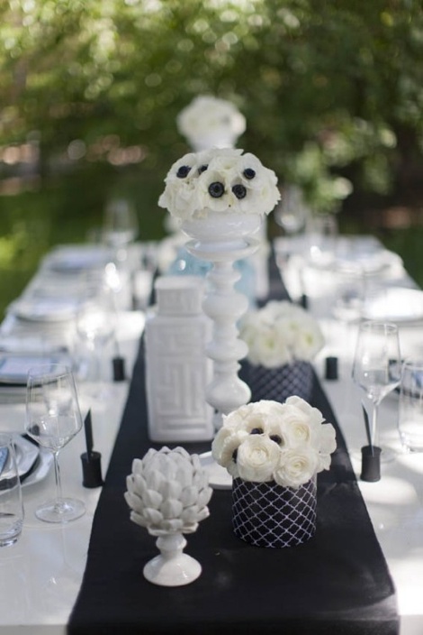 Black and white table decoration