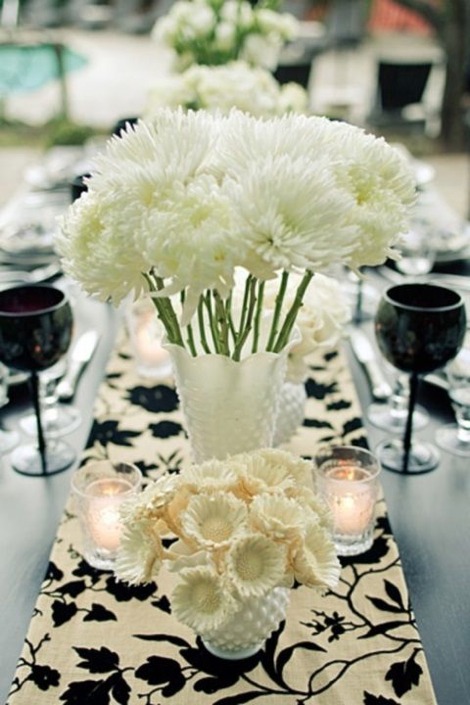 White flowers flowery tablecloth