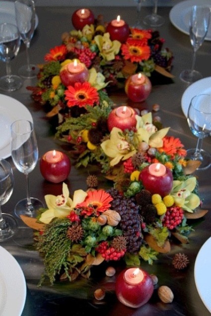 Blomster og stearinlys til bordet