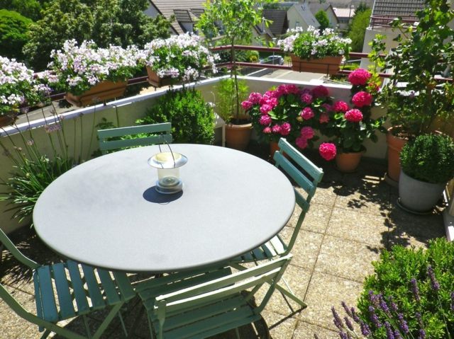 balcony round table flowers