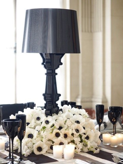 Black white flowers wedding lamp