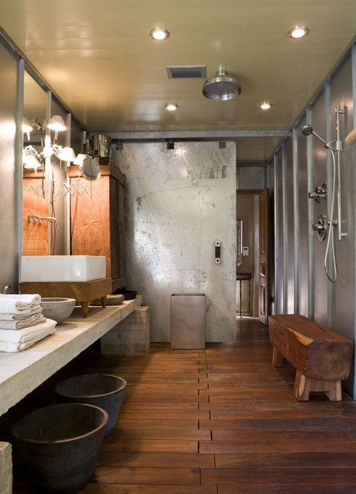 Rustic bathroom indsutriel style