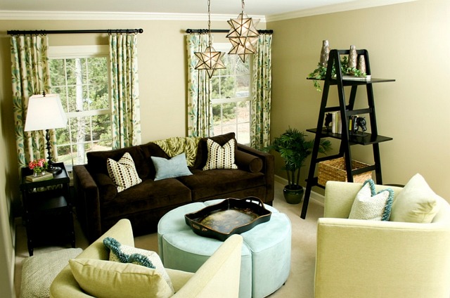 Living room with furniture in blue and green