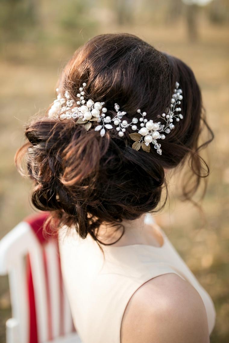 accessory hair-wedding-bride-romantic-tutorial-braided bun-comb