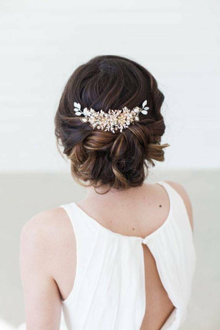 accessory-wedding hair-comb hair-loops bride-blond shade