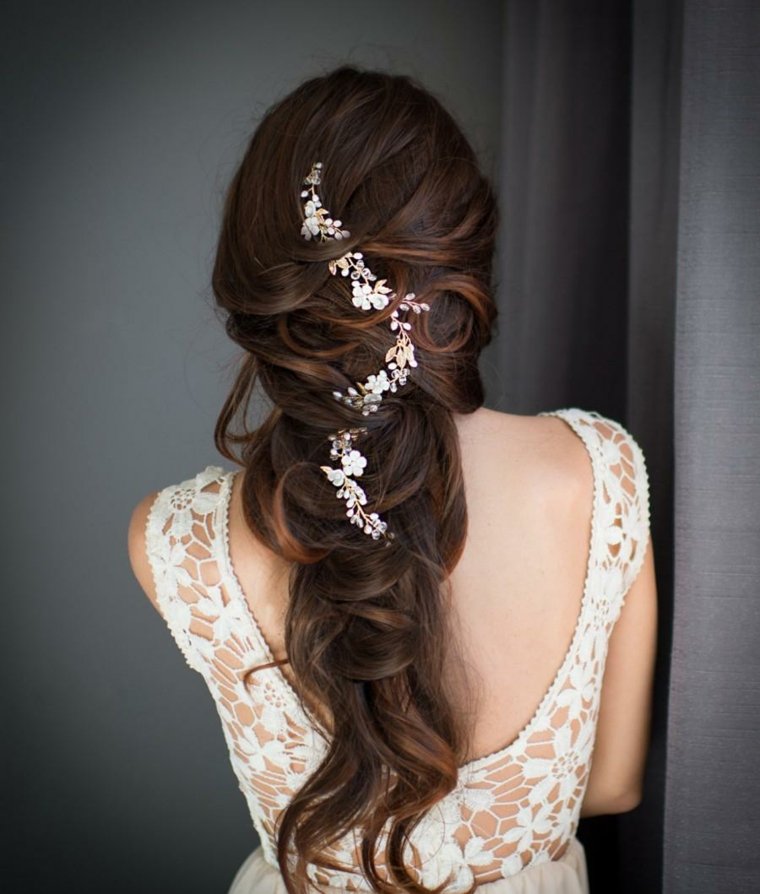 accessory hair-wedding-vine-hair bride-loops-model