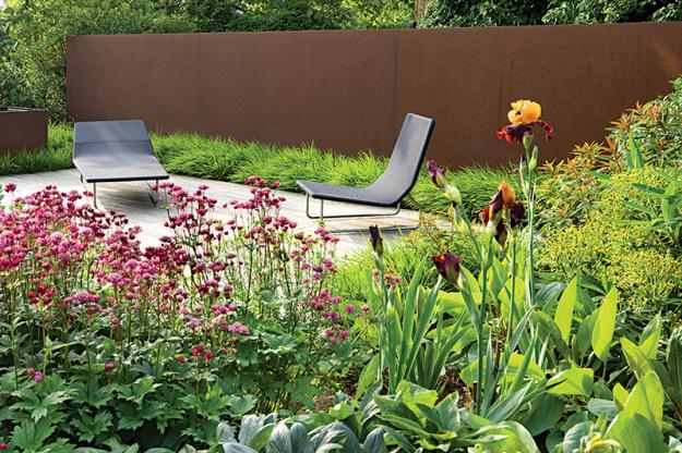 Mature steel comfort garden chair