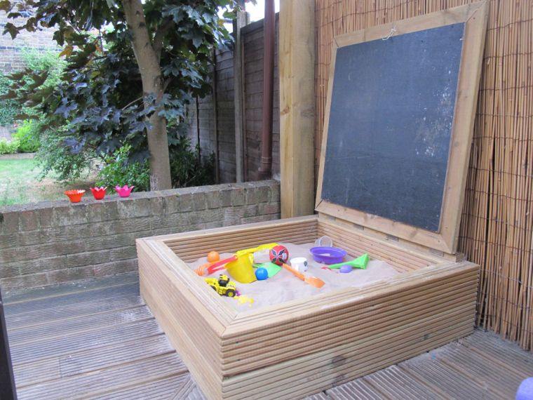 activites-creatives-outside-child idea pan-sand-slate