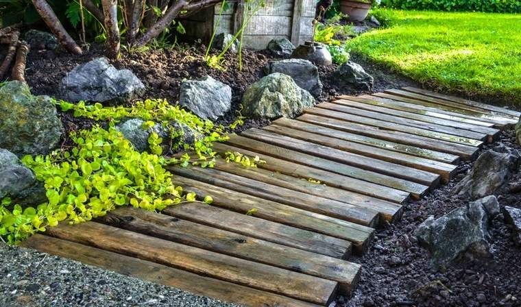 garden pathway make idea garden pallet