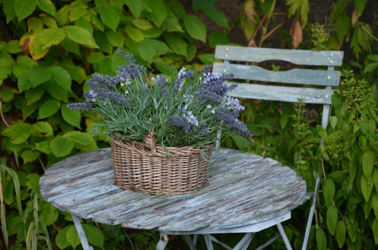 garden furniture shabby chic table