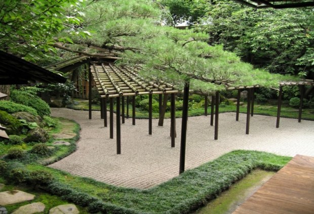 zen garden layout with beautiful preau