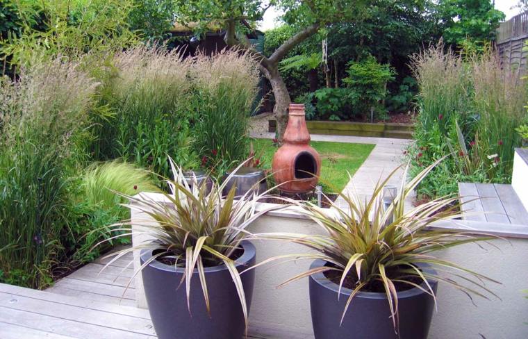 landscaping small garden flower pots