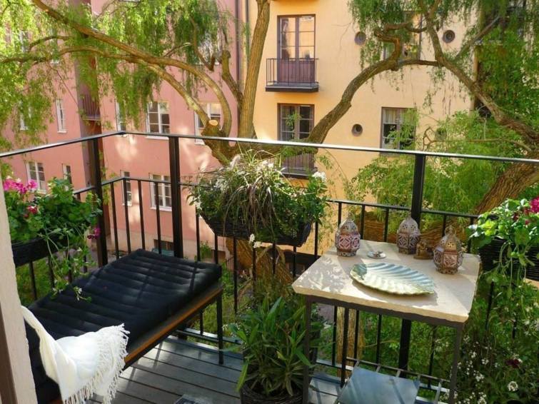 landscaping balcony green plants