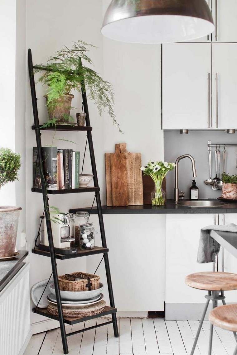 Interiør layout av liten kjøkken leilighet