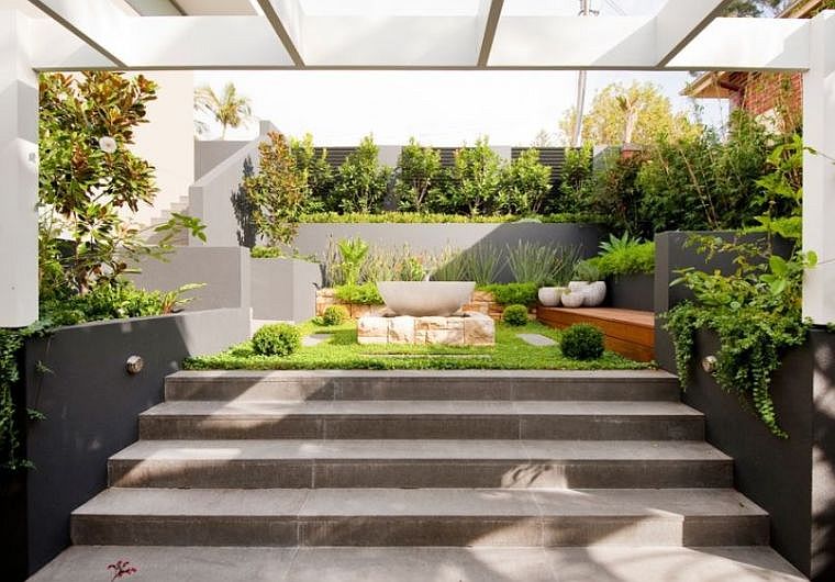 landscaping garden sloping terracing exterior-modern-photos