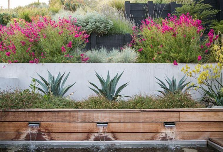 Layouts garden-outside-slope-earth-fountain pool