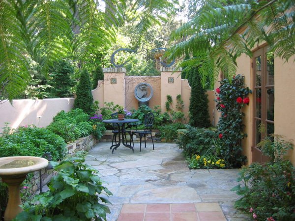 minimalist patio layout