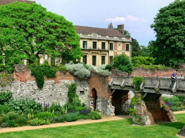 landscaping Eltham Palace