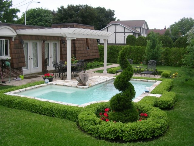 landscaping swimming pool