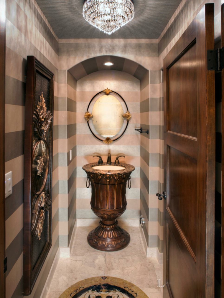 baroque deco for bathroom