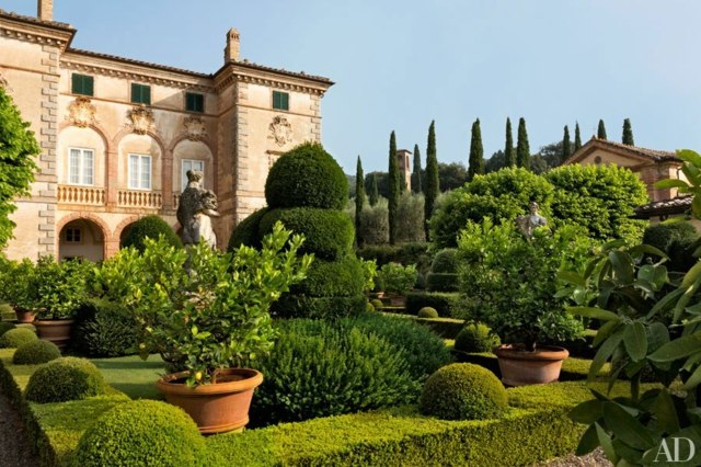 to develop his Italian baroque garden