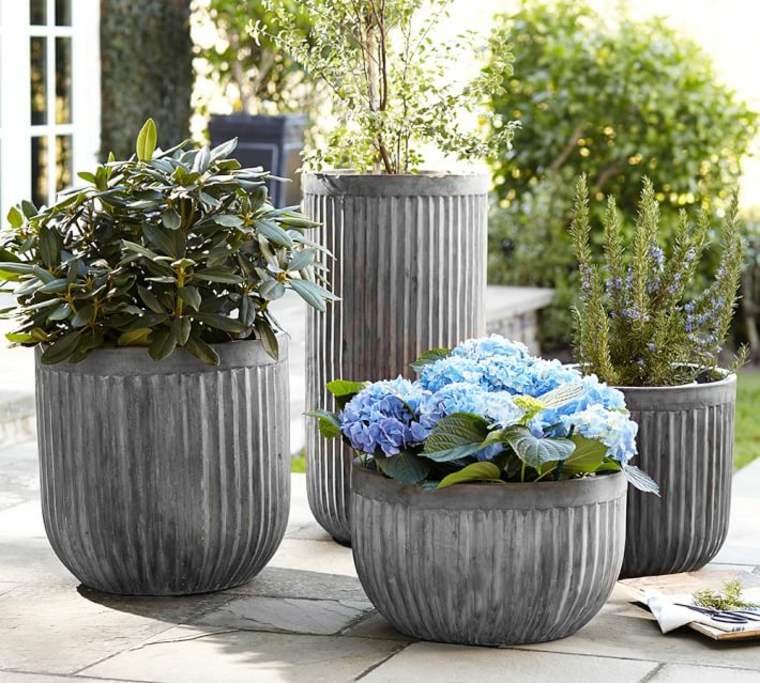 create a patio garden design pot