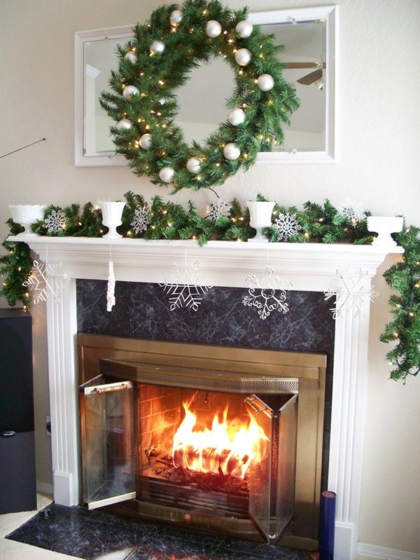 Christmas setting wreath balls snowflakes