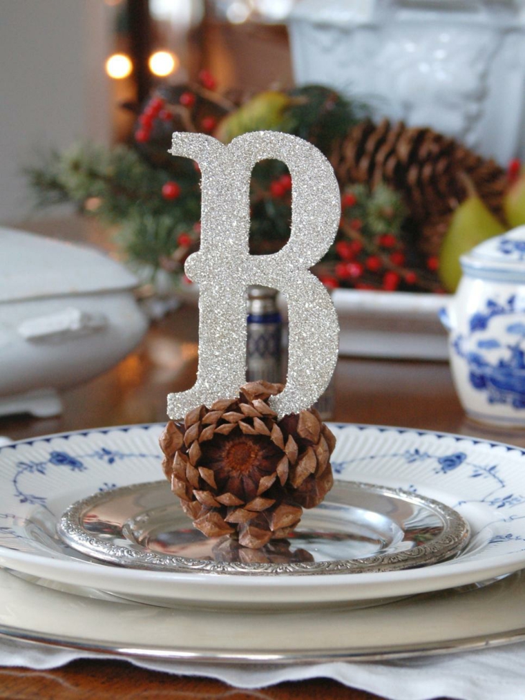 pinecone decoration plate christmas idea