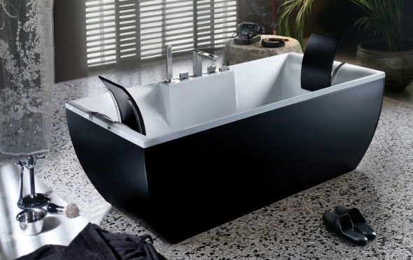 black elegant bathtub