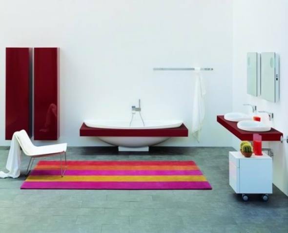 bath tub white bath red