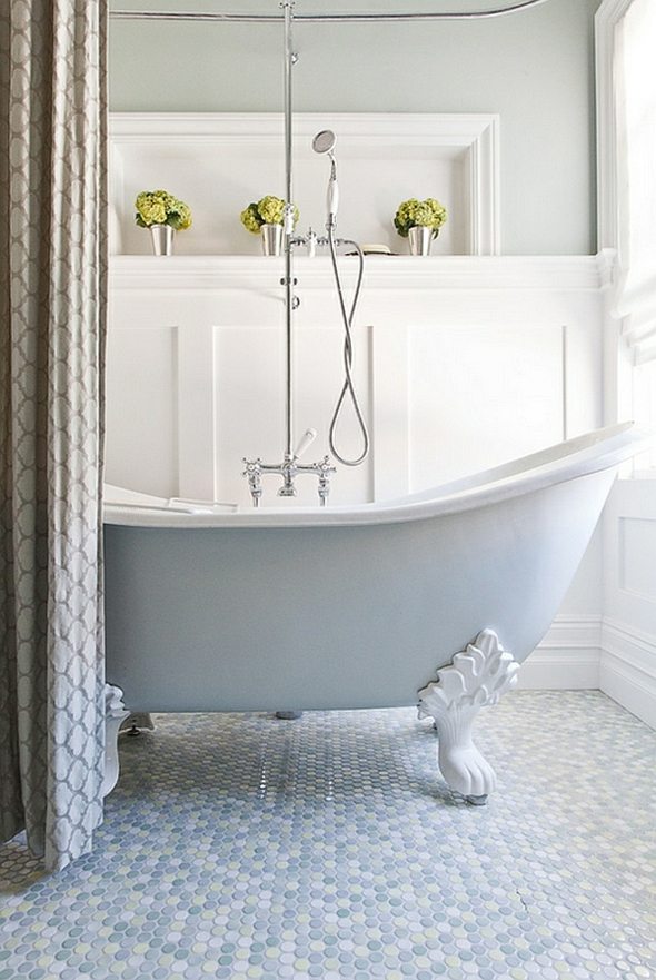 antique style bathtub