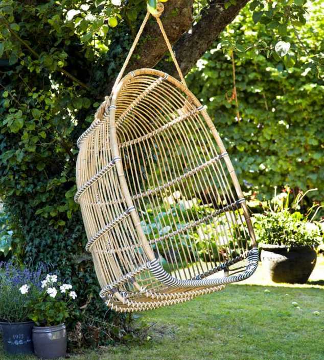 swing bamboo a suspended place