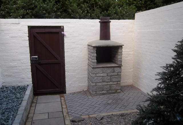 BBQ-fixed-stone garden wall white