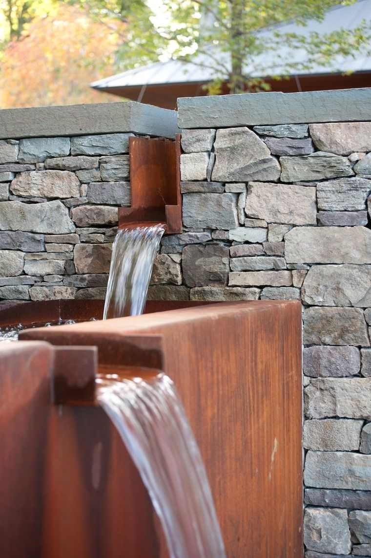 pool d'eau exterieur-fontaine-monderne-cascade-acier-corten 