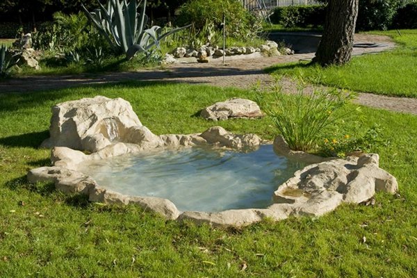 basin water rocks