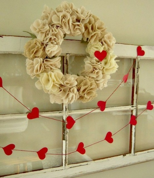 beautiful courone decoration saint valentine