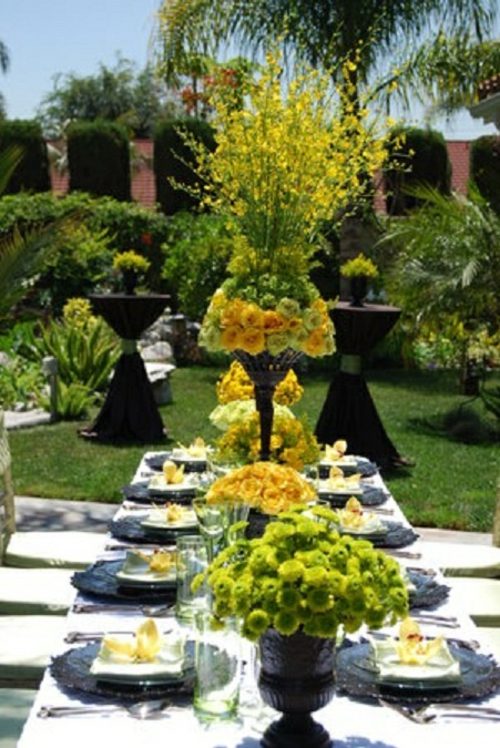 beautiful table decoration in French garden