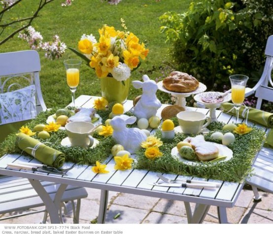 beautiful deco table flowers spring