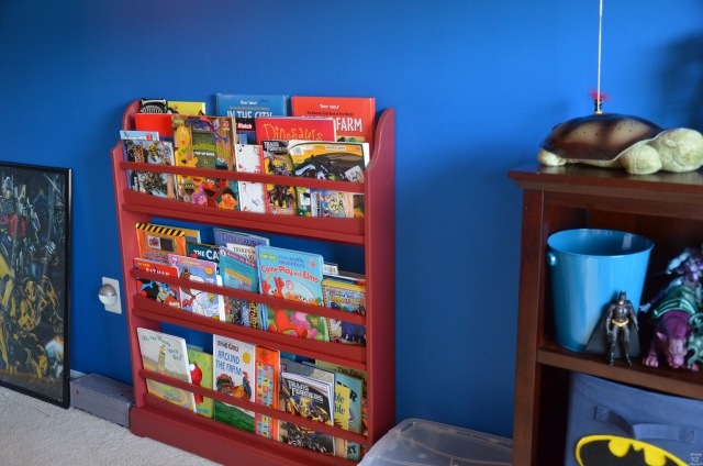 child-library-idea-original-color-red-material-wood