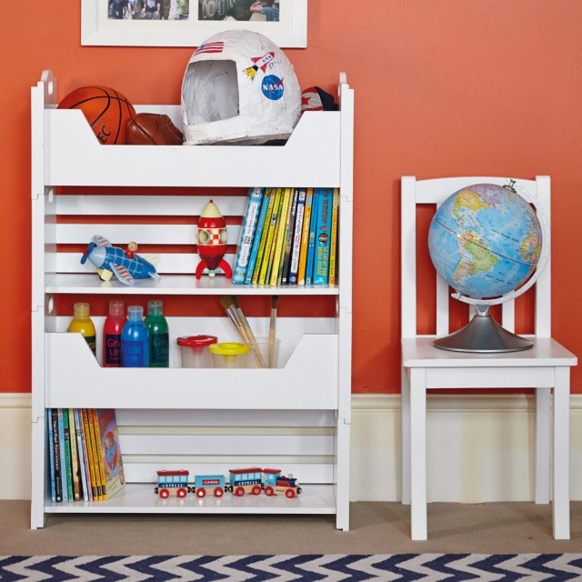 child-library-idea-original-material-wood-storage-books