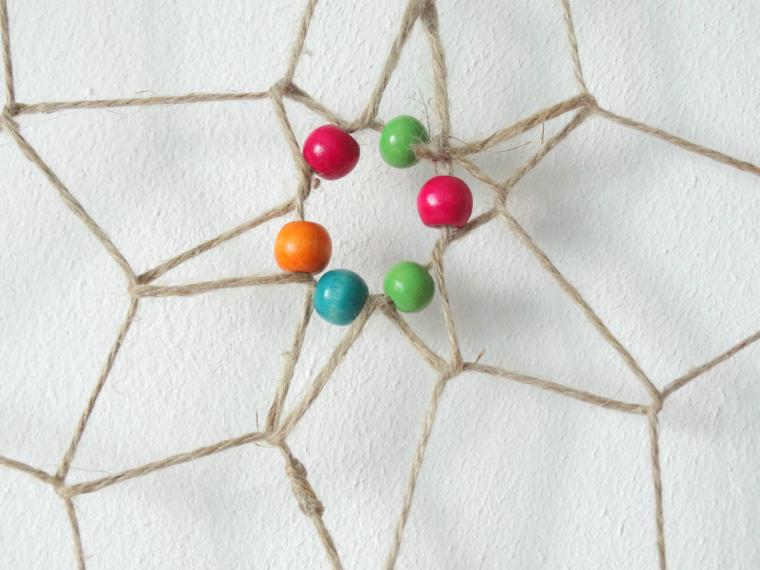 make a catcher dream ball-beads-wire-jute