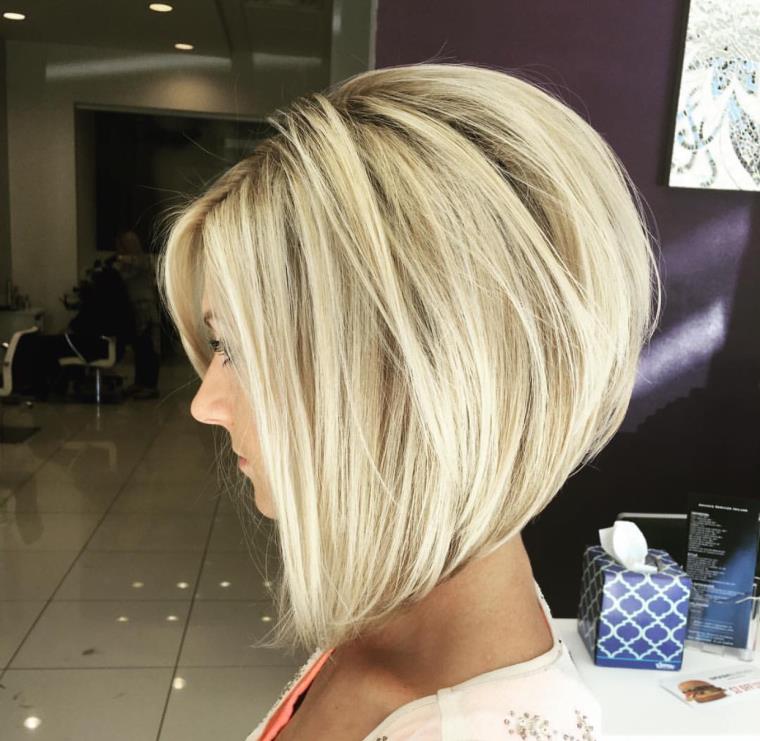 Square dipping gradient blonde-cut-short-hairstyle