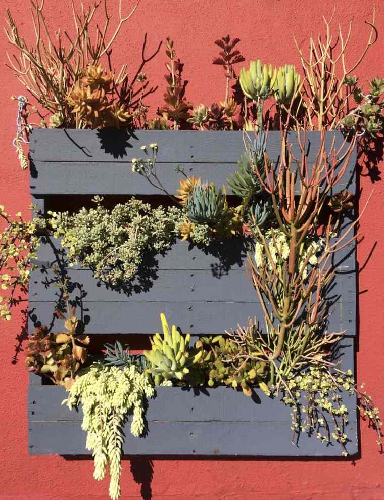 wood-gardening-en-pallet deco-idea-plant-diy-outside