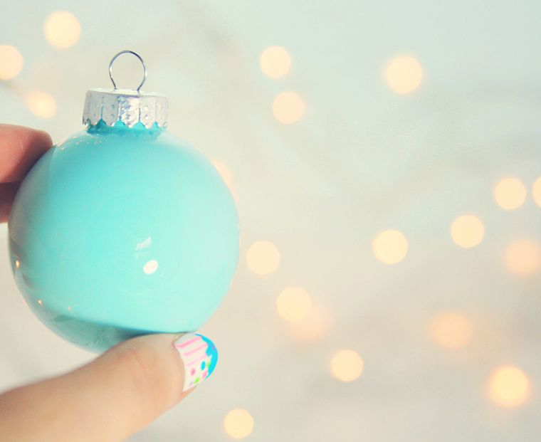 christmas ball to do it yourself tutorial idea blue paint