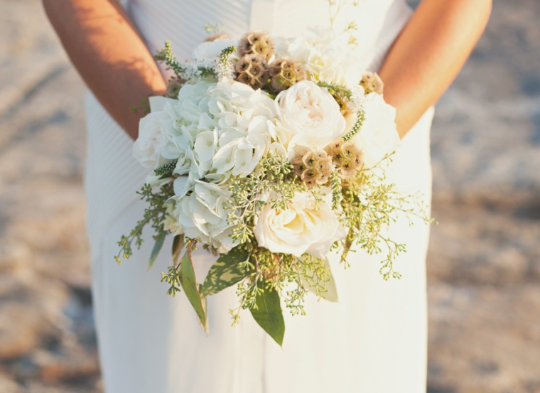 original wedding bouquet ideas white flowers